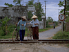 [ベトナム南北統一鉄道と東西ストリートの交差点の画像]